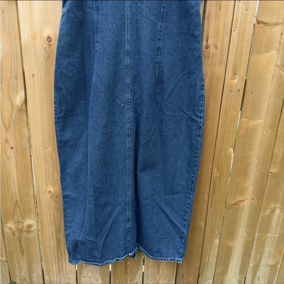 Vintage denim plus sized button up dress with keyhole. - Picture 4 of 7